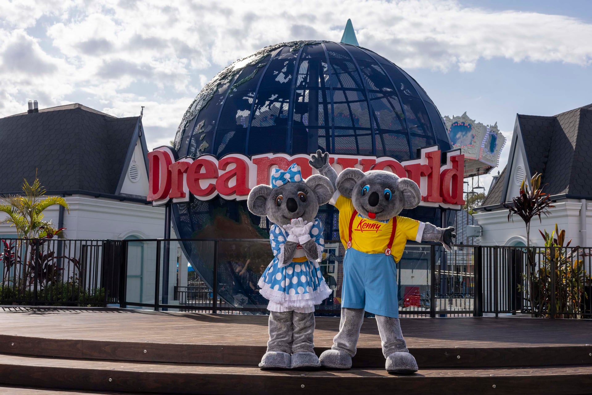 Kenny & Belinda Dreamworld Globe